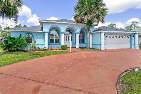 House in Palm Coast, Florida 4 bedrooms, 228.17 sq.m. № 2236551 - photo 10