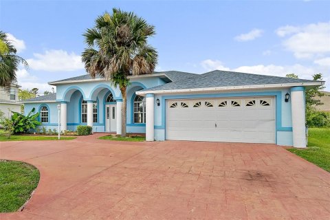 House in Palm Coast, Florida 4 bedrooms, 228.17 sq.m. № 2236551 - photo 11