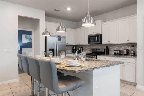 House in Davenport, Florida 5 bedrooms, 250.84 sq.m. № 1901611 - photo 10