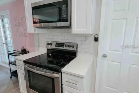 Купить виллу или дом в Тампа, Флорида 7 комнат, 99.59м2, № 2094503 - фото 16