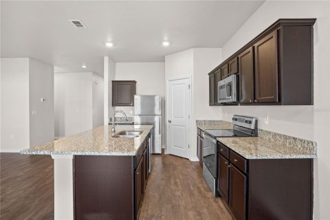 Villa ou maison à vendre à New Smyrna Beach, Floride: 3 chambres, 152.64 m2 № 2142811 - photo 11