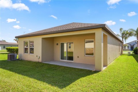 Villa ou maison à vendre à New Smyrna Beach, Floride: 3 chambres, 152.64 m2 № 2142811 - photo 30