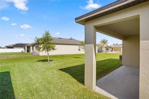 Villa ou maison à vendre à New Smyrna Beach, Floride: 3 chambres, 152.64 m2 № 2142811 - photo 29