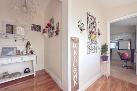 Villa ou maison à louer à Miami, Floride: 3 chambres, 148.55 m2 № 1965609 - photo 10