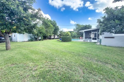 Villa ou maison à louer à Miami, Floride: 3 chambres, 148.55 m2 № 1965609 - photo 30