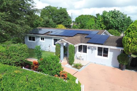 Villa ou maison à louer à Miami, Floride: 3 chambres, 148.55 m2 № 1965609 - photo 8