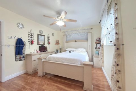 Villa ou maison à louer à Miami, Floride: 3 chambres, 148.55 m2 № 1965609 - photo 20