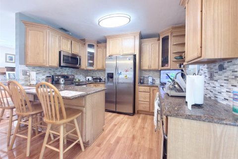 Villa ou maison à louer à Miami, Floride: 3 chambres, 148.55 m2 № 1965609 - photo 15