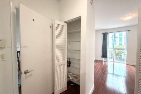 Copropriété à louer à Miami, Floride: 1 chambre, 64.29 m2 № 2178977 - photo 13