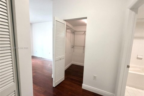 Copropriété à louer à Miami, Floride: 1 chambre, 64.29 m2 № 2178977 - photo 10