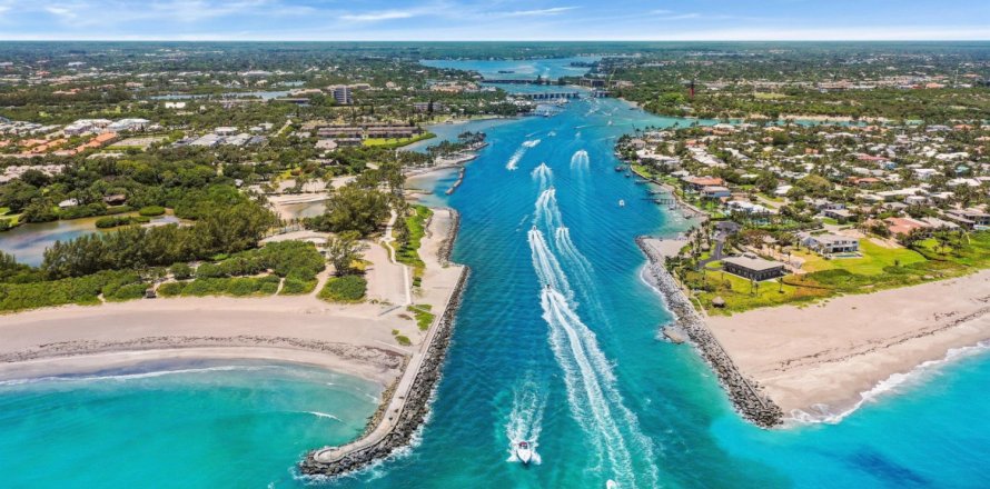 House in Jupiter Inlet Colony, Florida 3 bedrooms, 300.91 sq.m. № 1097602