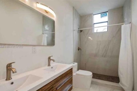 Touwnhouse à louer à Fort Lauderdale, Floride: 3 chambres, 186.73 m2 № 2001392 - photo 11