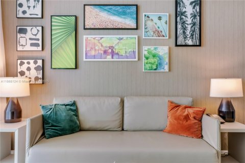 Condo in Hollywood, Florida, 2 bedrooms  № 1980050 - photo 6