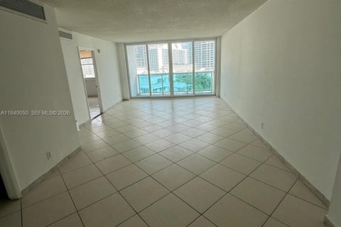 Condominio en alquiler en Miami Beach, Florida, 1 dormitorio, 84.54 m2 № 1997333 - foto 9