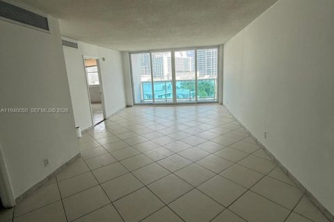 Condominio en alquiler en Miami Beach, Florida, 1 dormitorio, 84.54 m2 № 1997333 - foto 10