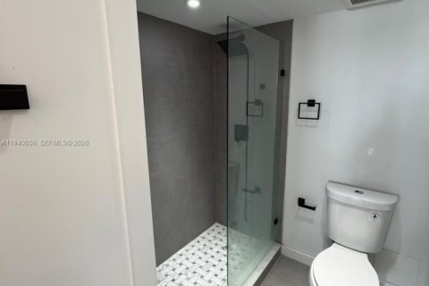Condominio en alquiler en Miami Beach, Florida, 1 dormitorio, 84.54 m2 № 1997333 - foto 17