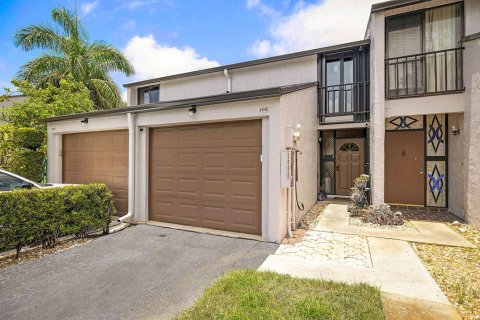 Townhouse in Boca Raton, Florida 2 bedrooms, 142.7 sq.m. № 2186763