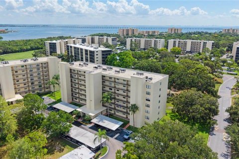 Condo in Clearwater, Florida, 3 bedrooms  № 2196443 - photo 2