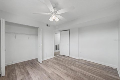 Condo in Clearwater, Florida, 3 bedrooms  № 2196443 - photo 25