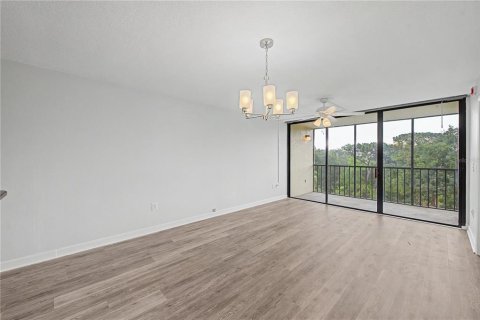 Condo in Clearwater, Florida, 3 bedrooms  № 2196443 - photo 11