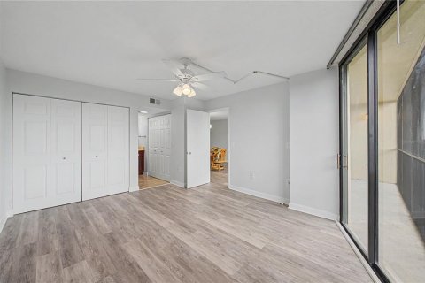 Condo in Clearwater, Florida, 3 bedrooms  № 2196443 - photo 21