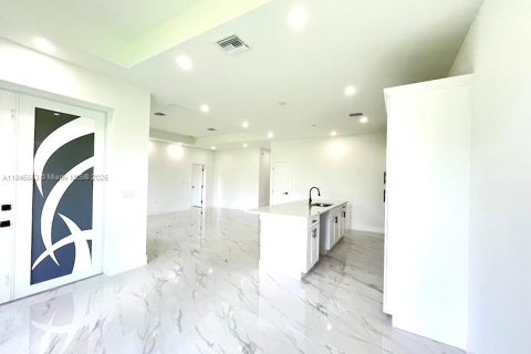 Casa en venta en Lehigh Acres, Florida, 3 dormitorios, 164.99 m2 № 1842786 - foto 18