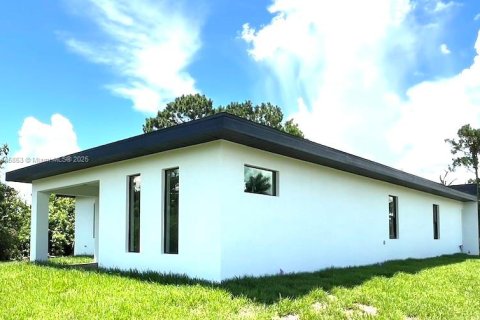 Casa en venta en Lehigh Acres, Florida, 3 dormitorios, 164.99 m2 № 1842786 - foto 3