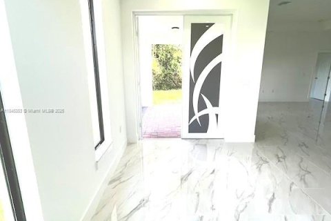 Casa en venta en Lehigh Acres, Florida, 3 dormitorios, 164.99 m2 № 1842786 - foto 20
