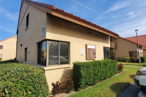 Immobilier commercial à Sarasota, Floride 96.34 m2 № 2402867