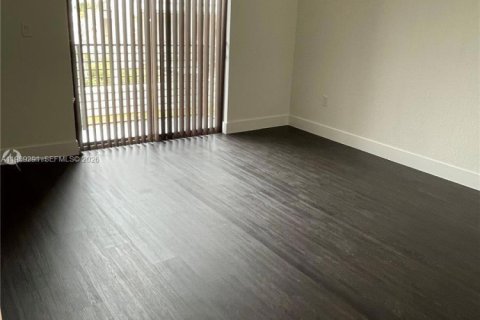 Touwnhouse à louer à Miami, Floride: 4 chambres, 205.13 m2 № 1996575 - photo 11