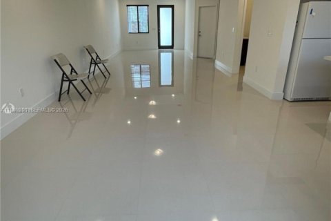 Touwnhouse à louer à Miami, Floride: 4 chambres, 205.13 m2 № 1996575 - photo 5