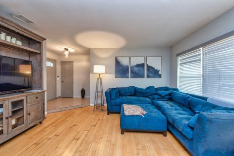 Casa en venta en Brandon, Florida, 3 dormitorios, 126.9 m2 № 1914133 - foto 5