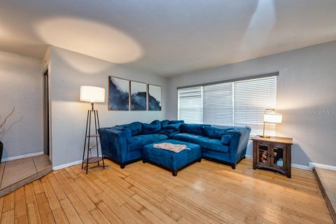 Casa en venta en Brandon, Florida, 3 dormitorios, 126.9 m2 № 1914133 - foto 4