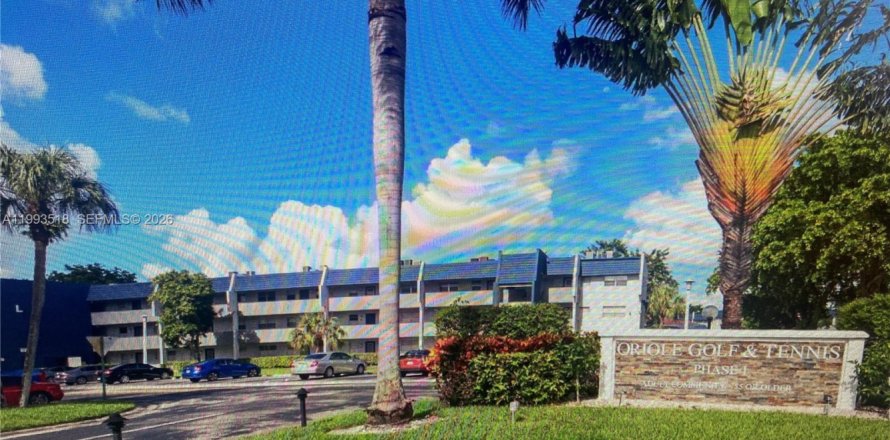 Condominio en Margate, Florida, 1 dormitorio  № 2055504