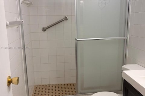 Condominio en alquiler en Margate, Florida, 1 dormitorio, 72 m2 № 2055504 - foto 20