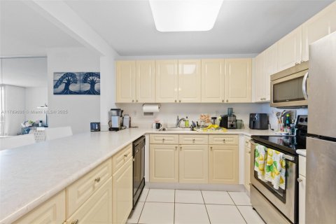 Copropriété à louer à Miami Beach, Floride: 1 chambre, 81.75 m2 № 1731087 - photo 9