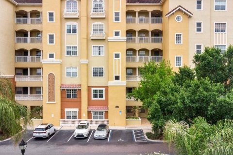 Condo in Orlando, Florida, 2 bedrooms № 2107740 - photo 24