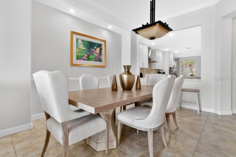 Condo in Orlando, Florida, 2 bedrooms № 2107740 - photo 8