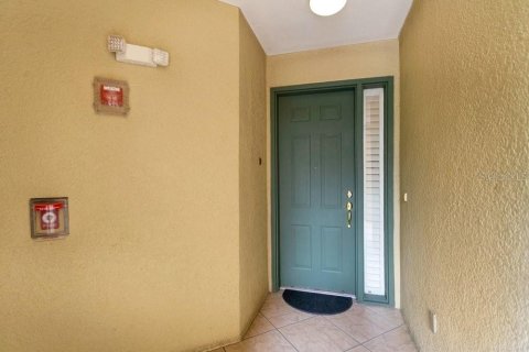 Condo in Orlando, Florida, 2 bedrooms № 2107740 - photo 3