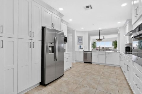 Condo in Orlando, Florida, 2 bedrooms № 2107740 - photo 5