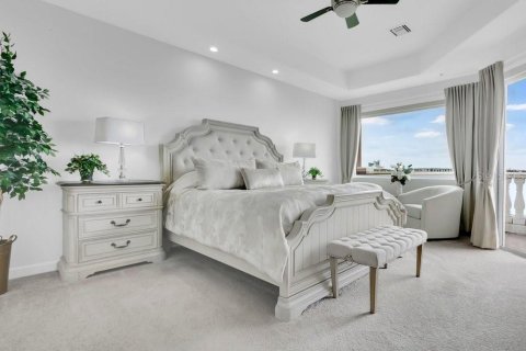 Condo in Orlando, Florida, 2 bedrooms № 2107740 - photo 14