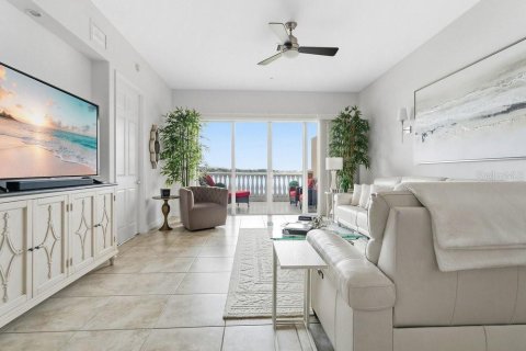 Condo in Orlando, Florida, 2 bedrooms № 2107740 - photo 9