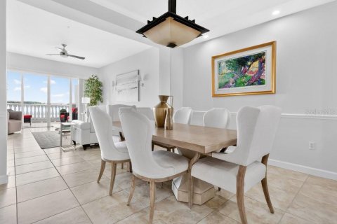 Condo in Orlando, Florida, 2 bedrooms № 2107740 - photo 12
