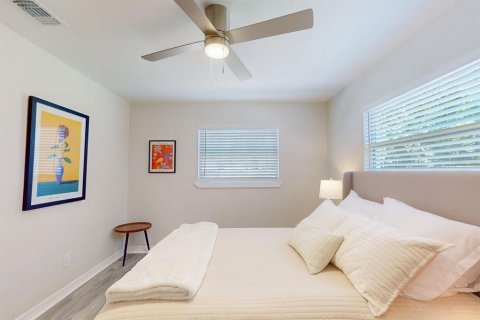 Casa en venta en Tampa, Florida, 5 dormitorios, 173.91 m2 № 1912598 - foto 30