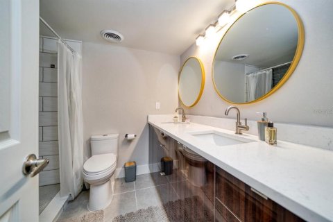 Condo in Clearwater, Florida, 2 bedrooms  № 2098790 - photo 18