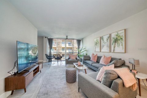 Condo in Clearwater, Florida, 2 bedrooms  № 2098790 - photo 7