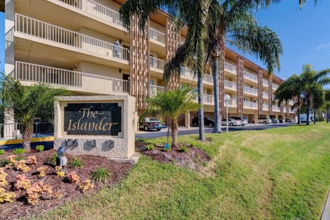 Condo in Clearwater, Florida, 2 bedrooms  № 2098790
