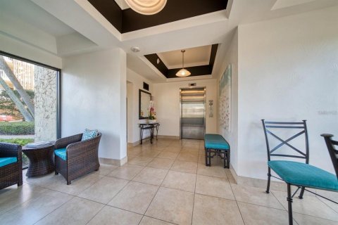 Condo in Clearwater, Florida, 2 bedrooms  № 2098790 - photo 19