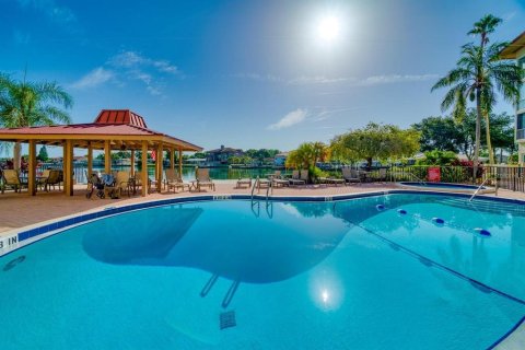 Condo in Clearwater, Florida, 2 bedrooms  № 2098790 - photo 20