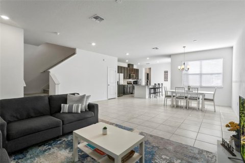 Townhouse in Windermere, Florida 3 bedrooms, 185.53 sq.m. № 1213253 - photo 8